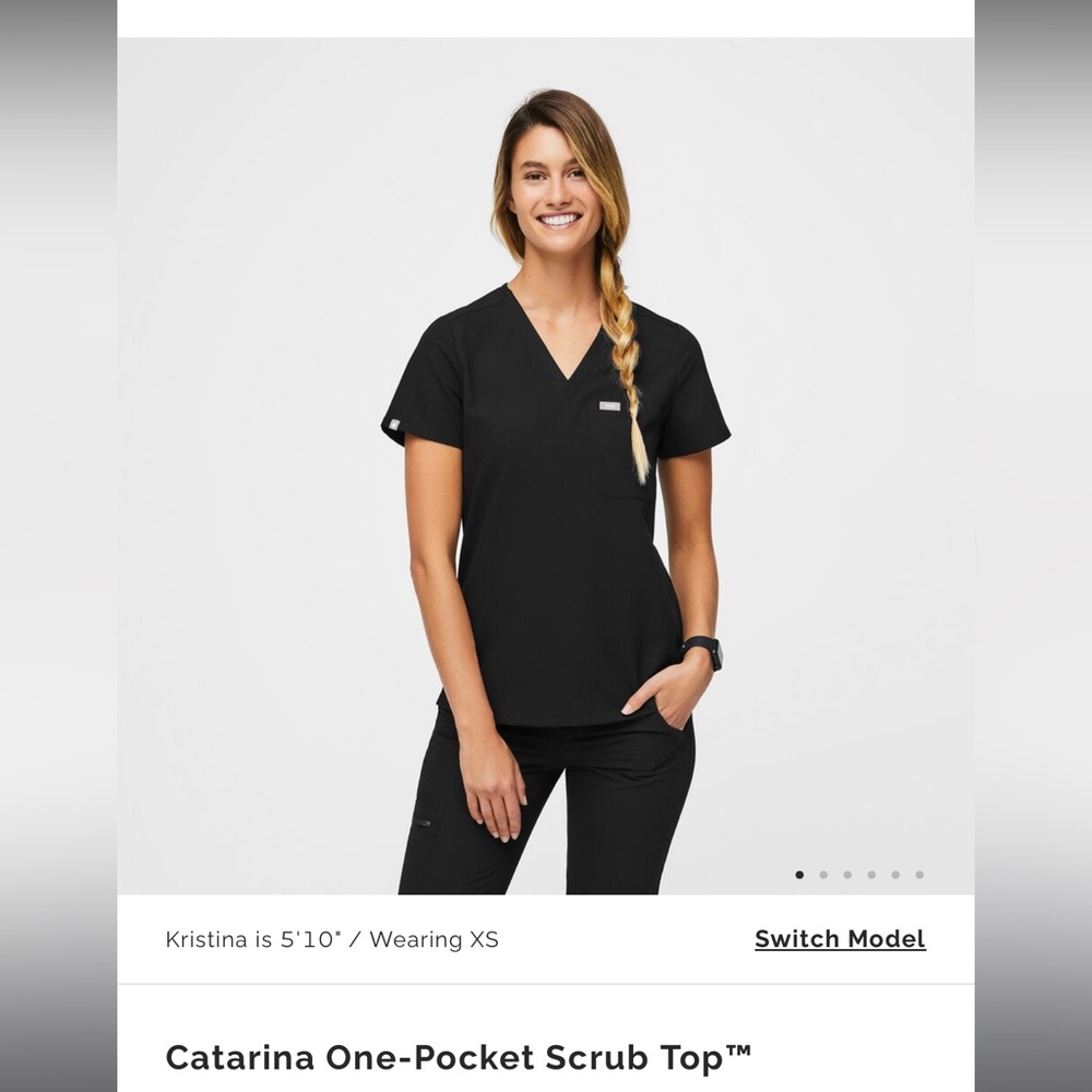 SOLD - Like new Figs scrubs - 1 top and 1 cargo pants